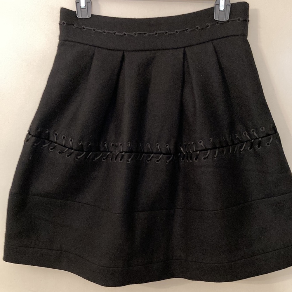 Elizabeth & James 100 percent wool skirt